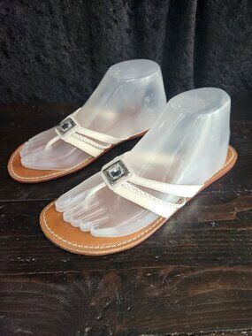 Brighton Octave Ivory Leather Jeweled Thong Sandals/Sz. 8.M